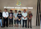 Polres-Sumba-Timur-Serahkan-Tiga-Tersangka-Kasus-Narkoba-ke-Kejaksaan-Negeri-Waingapu