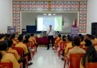 Satresnarkoba-Polres-Sumba-Timur-Edukasi-Ratusan-Pelajar-SMA-Katolik-Andaluri-tentang-Bahaya-Narkoba