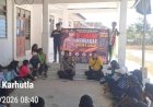 Bekali-Generasi-Muda,-Bhabinkamtibmas-Hanggaroru-Sosialisasikan-Bahaya-Karhutla
