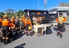 Misi-Kemanusiaan-Gempa-Flores,-Personel-Mabes-Polri-dan-10-K-9-Tiba-di-Ngada