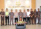 Bangun-Sinergi,-Kapolres-Sumba-Timur-Silaturahmi-dan-Sampaikan-Ucapan-Hari-Lahir-Kejaksaan-ke-81