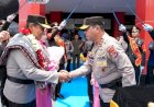 Haru-dan-Penuh-Makna,-Tradisi-Pelepasan-Komjen-Pol.-Rudi-Darmoko-di-Mapolda-NTT-Diiringi-Pesan:-Teruslah-Menjadi-Inspirasi-dan-Teladan