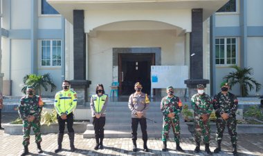 Kapolres-dan-Dandim-Sumba-Timur-Cek-Langsung-Pengamanan-Ibadah-Natal