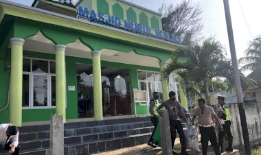 Peringati-Isra-Miraj,-Polres-Sumba-Timur-Bersih-bersih-Rumah-Ibadah