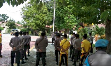 Kapolres-Sumba-Timur-Cek-Kondisi-Personel-Sebelum-Melaksanakan-BKO