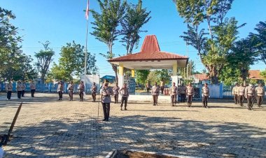 Wujud-Penghormatan-Kepafa-Para-Pejuang,-Polres-Sumba-Timur-Gelar-Ziarah-di-TMP