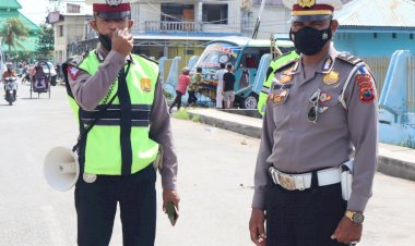 Operasi-Keselamatan-Hari-Ke-Dua,-Kanit-Kamsel-Ajak-Masyarakat-Jaga-Keselamatan-Diri-dan-Orang-Lain