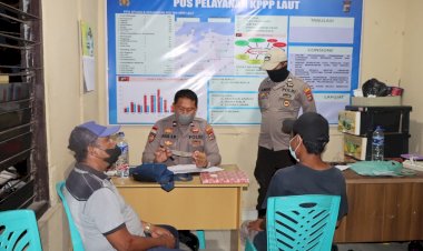 KP3-Laut-waingapu-melaksanakan-pengamanan-kedatangan-dan-keberangkatan-KM.Egon