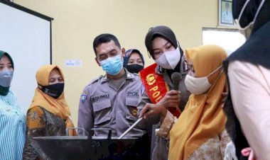 Kisah-Bripka-Sandi-Aipda-Yuniar,-Anggota-Polri-yang-Berkontribusi-untuk-Pendidikan-dan-UMKM-Indonesia