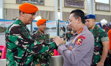 Kapolri-Beri-Apresiasi-Langsung-ke-TNI-yang-'Berputar'-dan-Tim-Gabungan-Evakuasi-Kapolda-Jambi
