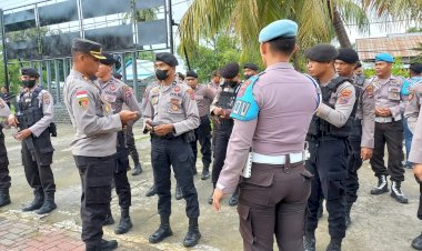 Wakapolres-Sumba-Timur-Sidak-Kelengkapan-Pribadi-Anggota