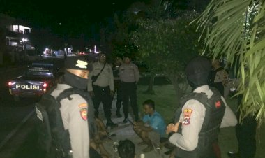Patroli-Dialogis,-Personil-Samapta-Polres-Sumba-Timur-Cegah-Gangguan-Kamtibmas