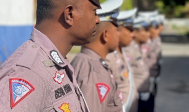 Upaya-Tekan-Pelanggaran-Lalu-Lintas,-Sat.-Lantas-Polres-Sumba-Timur-Lakukan-Hunting-System