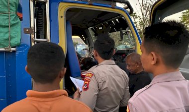 Hari-Ke-6-Ops-Pekat-Turangga-2023,-Polres-Sumba-Timur-Lakukan-Razia-Di-Dermaga-Nusantara.