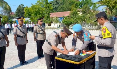 Kapolres-Sumba-Timur-Pimpin-Upacara-Pelantikan-Kabag-SDM-dan-Kasat-Lantas-serta-Serah-Terima-Jabatan-Kasat-Reskrim.