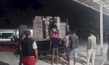 Satgas-Preemtif-Lakukan-Pengawalan-Kedatangan-Logistik-Tahap-Pertama-di-Gudang-KPU-Kabupaten-Sumba-Timur.