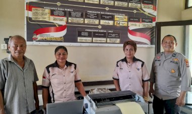 Dekatkan-Pelayanan,-Polsek-Umalulu-Hardirkan-Samsat-Keliling-Di-Mako-Polsek.