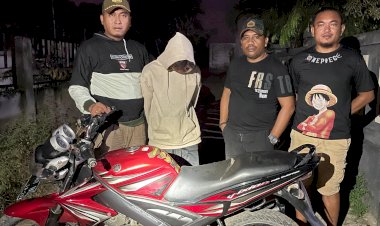 YKN,-Terduga-Pelaku-Curanmor-Diamankan-Resmob-Polres-Sumba-Timur-Bersama-Barang-Bukti.