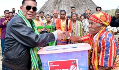 Sambut-Hari-Bhayangkara-ke-78,-Kapolda-NTT-Gelar-Touring-Motor-dan-Penyaluran-Bansos-di-TTS.