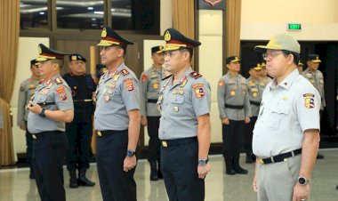 Kapolri-Pimpin-Upacara-Kenaikan-Pangkat-31-Pati-Polri