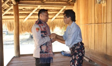 AKBP-E.-Jacky-T.-Umbu-Kaledi-Ajak-Masyarakat-Bersama-Jaga-Kamtibmas-Di-Sumba-Timur.