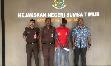 Polsek-Pahunga-Lodu-Serahkan-TSK-Kasus-351-Kepada-Kejaksaan-Negeri-Waingapu.