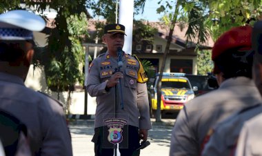 Polres-Sumba-Timur-Lakukan-Pengamanan-Pelantikan-Anggota-DPRD-Terpilih
