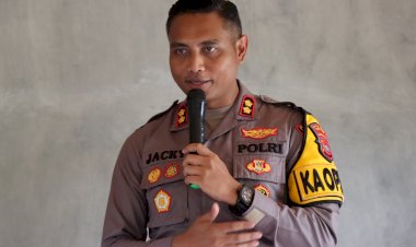 Kapolres-Sumba-Timur-Gelar-Kegiatan-Minggu-Kasih-di-GKS-Jemaat-Paulangga-Cabang-Marada-Bangga