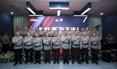 Pimpin-Sertijab,-Irjen.-Pol.-Sandi-Tekankan-Humas-Fungsi-Utama-Polri