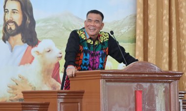 Kapolda-NTT-Irjen-Pol.-Daniel-Tahi-Monang-Silitonga-Laksanakan-Safari-Minggu-Kasih-di-GBI-Matawai-Sumba-Timur