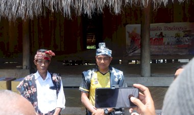 Polres-Sumba-Timur-Canangkan-Kegiatan-Kamis-Budaya-Kataga-Presisi-di-Kampung-Raja-Prailiu
