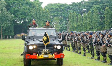 Dankorbrimob-Polri-Pimpin-Upacara-Pembukaan-Dikbangspes-Dasar-Brimob-Mahasiswa-STIK-Angkatan-Ke-83