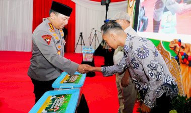 Kapolri-Hadiri-Bazar-Ramadan-Polri-Presisi-dan-Baksos-di-Surabaya