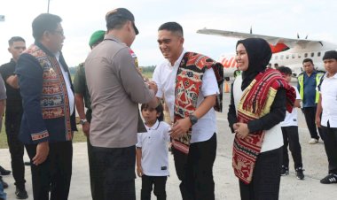 Kapolres-Sumba-Timur-Turut-Jemput-Dandim-1601-yang-Baru-di-Bandara-Umbu-Mehang-Kunda