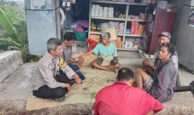 Bhabinkamtibmas-Desa-Praikarang-Ajak-Masyarakat-Dukung-Ketahanan-Pangan-dan-Jaga-Kamtibmas