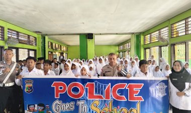 Police-Go-to-School:-Polres-Sumba-Timur-Tanamkan-Kesadaran-Lalu-Lintas-Sejak-Dini
