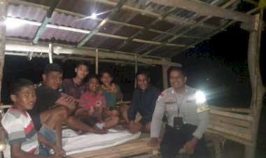 Cegah-Pencurian-Ternak,-Bhabinkamtibmas-Mauliru-Intensifkan-Patroli-dan-Aktifkan-Pos-Kamling