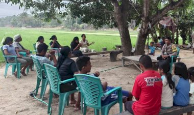 Bhabinkamtibmas-Kambaniru-Ajak-Warga-Manfaatkan-Lahan-Kosong