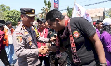 Aksi-Damai-Aliansi-Rakyat-Sumba-Bersuara,-Kapolres-Sumba-Timur-Apresiasi-Tertibnya-Penyampaian-Aspirasi