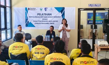 Satlantas-Polres-Sumba-Timur-Gelar-Pelatihan-PPGD-Bersama-Komunitas-Ojol