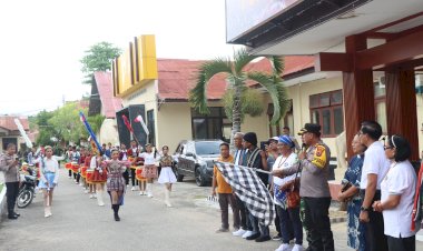 Kapolres-Sumba-Timur-Lepas-Parade-1.000-LSWI,-Simbol-Kerukunan-di-Sumba-Timur