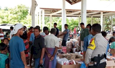 KRYD-Polres-Sumba-Timur-di-Pasar-Lulundilu,-Ajak-Warga-Aktif-Jaga-Kamtibmas