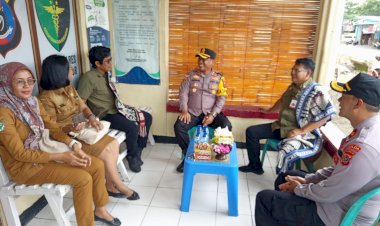 Penasihat-Khusus-Presiden-RI-Bidang-Kesehatan-Tinjau-Klinik-Polres-Sumba-Timur