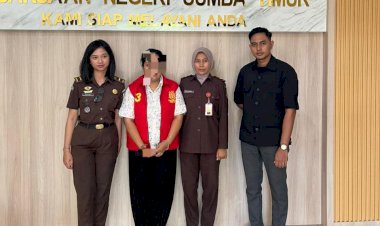 Babak-Baru-Kasus-Investasi-Fiktif,-Polres-Sumba-Timur-Serahkan-Tersangka-RAH-ke-JPU