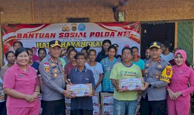 Polres-Sumba-Timur-Hadir-untuk-Masyarakat,-Salurkan-Bantuan-Sosial-di-Kelurahan-Temu