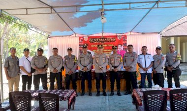 Kunjungi-Polsek-Umalulu,-Kapolres-Sumba-Timur-Tekankan-Pelayanan-Humanis-dan-Profesional