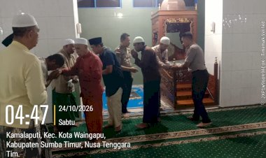 Sholat-Subuh-Keliling,-Kapolres-Sumba-Timur-Pererat-Silaturahmi-dan-Serap-Aspirasi-Jamaah