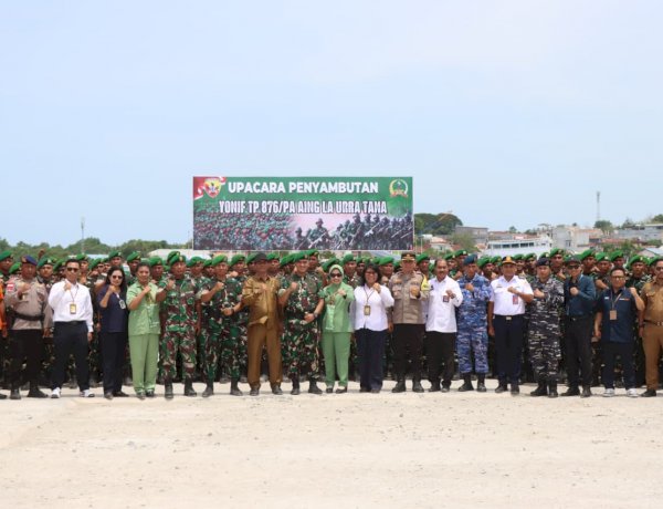 Pejabat Polres Sumba Timur Turut Menyambut Yonif TP 876/PALATANA