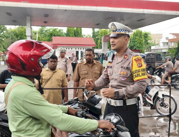 Operasi Zebra Turangga 2025 Polres Sumba Timur Terus Bergulir, Edukasi Pengendara Dilakukan