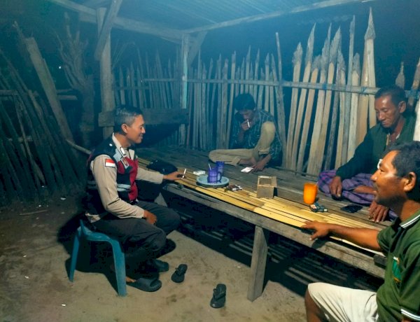 Polisi Hadir di Pulau Terluar, Patroli Humanis Warnai Malam Warga Pulau Salura
